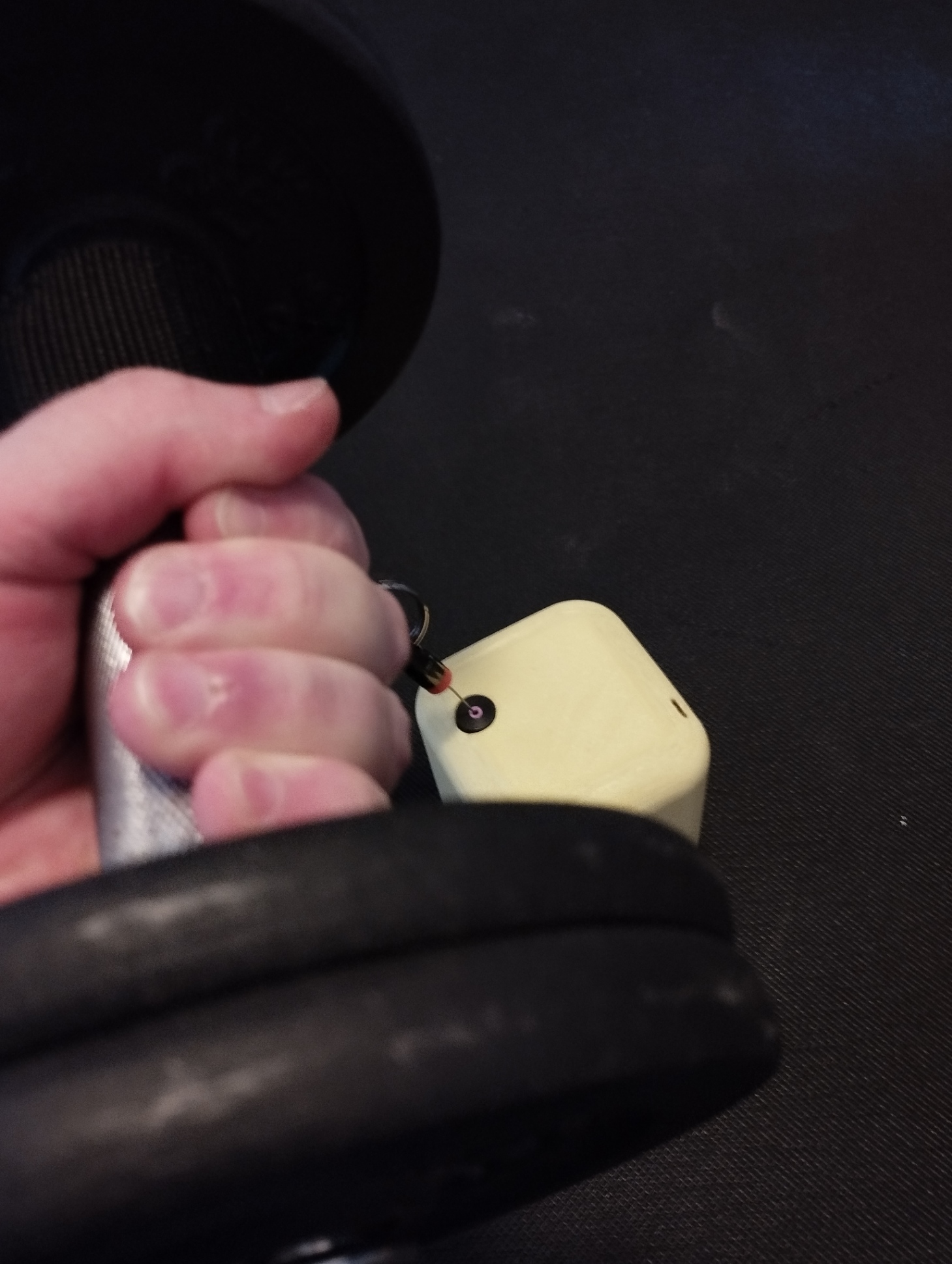 VBT Trainer Pro Sensor an Langhantel für Velocity Based Training